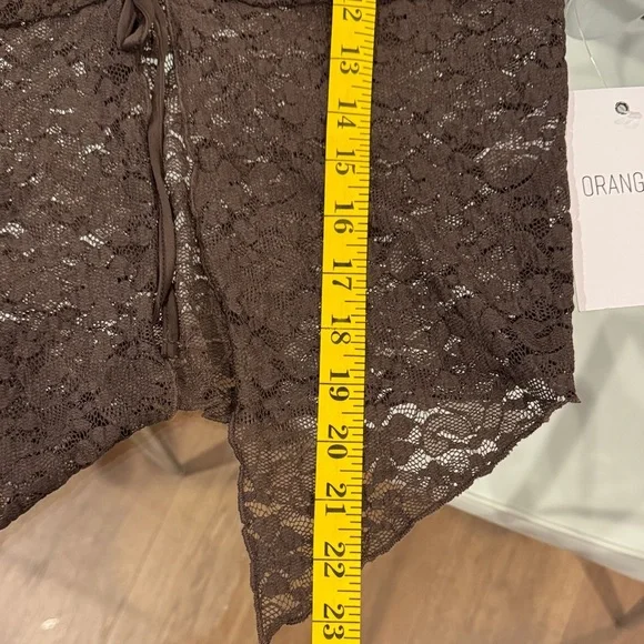 Elegant Lace V-Neck Blouse in Deep Brown - Picture 8 of 8